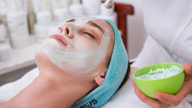 Tips Agar Tetap Terlihat Awet Muda
