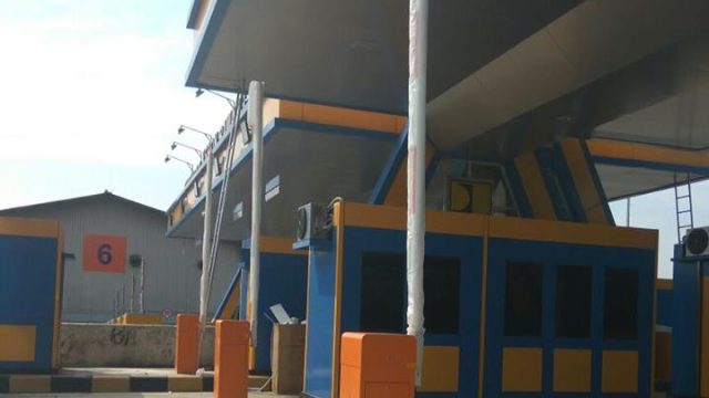 palang parkir jalan tol