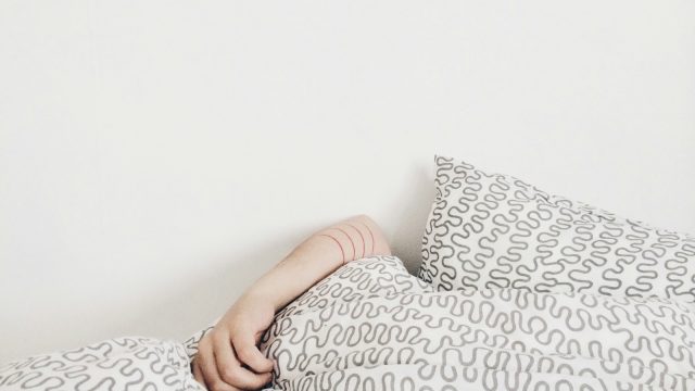 Posisi Tidur yang Benar Saat Sakit