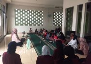 Pembukaan Kegiatan Sosialisasi oleh Dosen