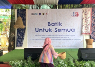 Desain Mode Batik ISI Surakarta