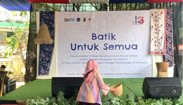 Desain Mode Batik ISI Surakarta