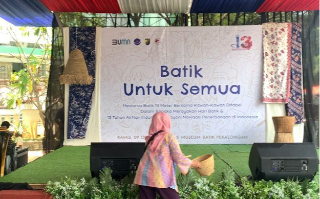 Desain Mode Batik ISI Surakarta