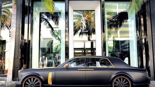 Mobil Rolls Royce Paling Mewah dan Eksklusif di Dunia