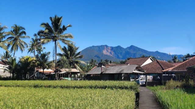 Gunung Sanghyang Daya Tarik Wisata Alam yang Menakjubkan di Jawa Barat