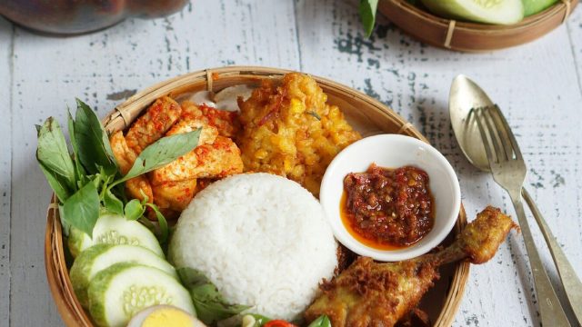 Nasi Lemak: Masakan Tradisional yang Menyajikan Rasa Khas Nusantara