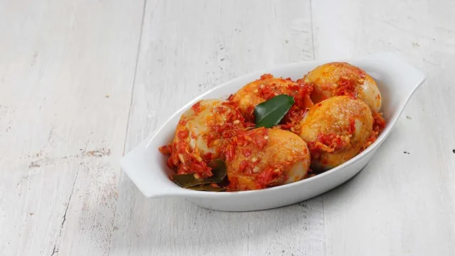 Telur Balado Pedas Nikmat yang Wajib Dicoba!