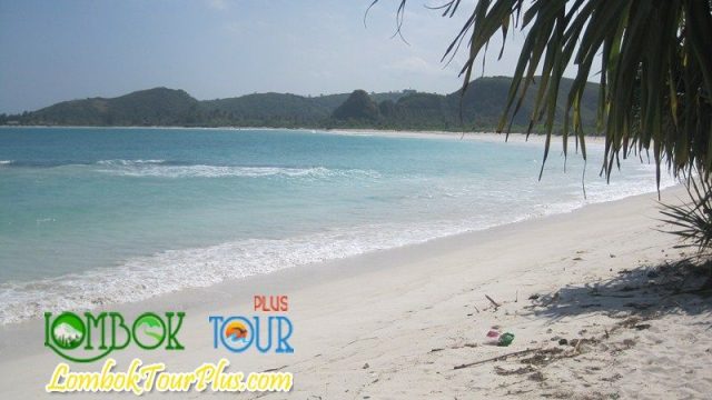 Pantai Tanjung Aan Destinasi Wisata Alam Tersembunyi di Lombok
