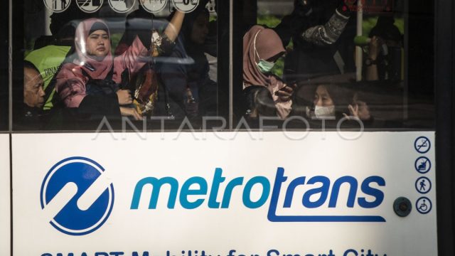 Terminal Kp Melayu Jalur Paling Ramai Di Jakarta