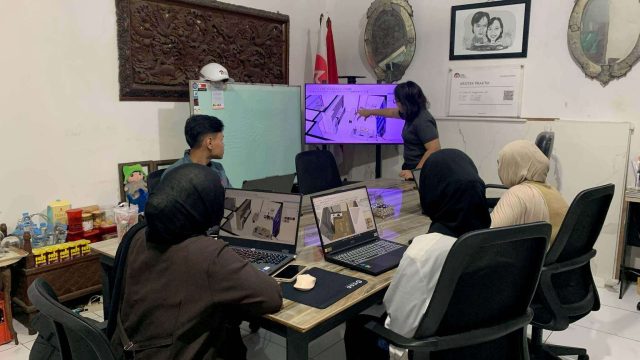 Mutia Afifah Zulfa dan Azka Lana Nurcahya